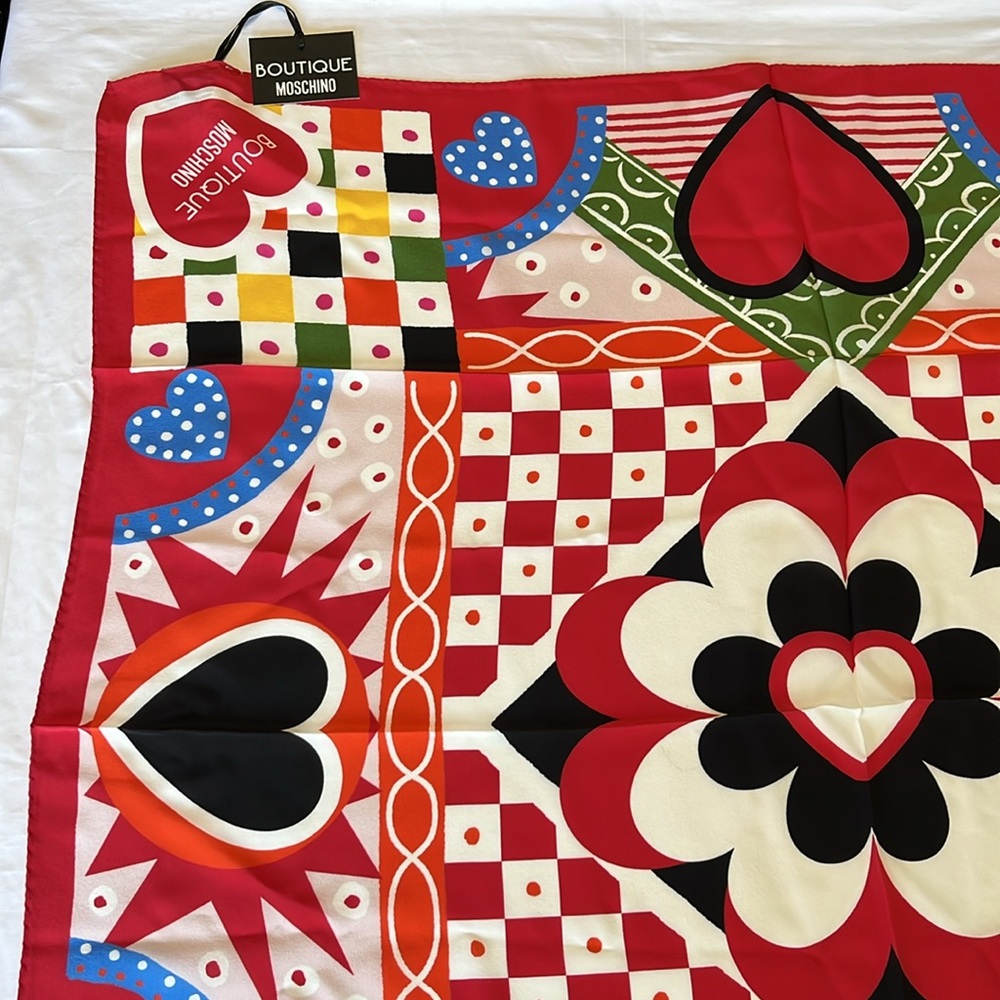 Moschino Boutique Silk Scarf Hearts Made in Italy NWT - Picture 6 of 9